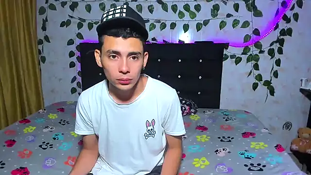 Snapshot of Alexander_and_Xiao chatting on 6, 12, 2024 Alexander and Xiao online show from 6, 12, 2024