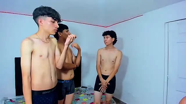 Snapshot of Alexander_and_Xiao chatting on 4, 3, 2025 Alexander and Xiao online show from 4, 3, 2025