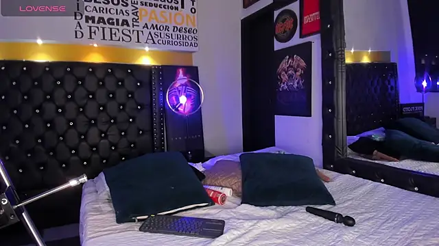 MADISSONLOVE  online show from 28, 4, 2026