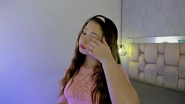 Roxie-Summers11 online show from 27, 4, 2026