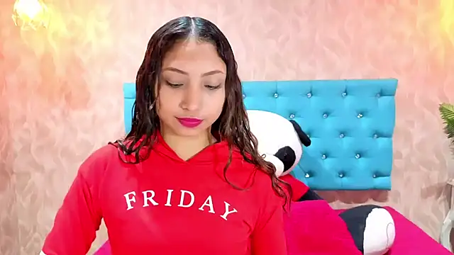 MadelineDoll online show from 15, 4, 2026