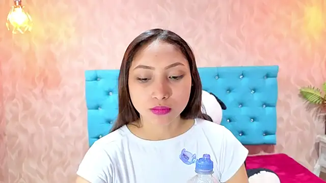 MadelineDoll online show from 28, 4, 2026