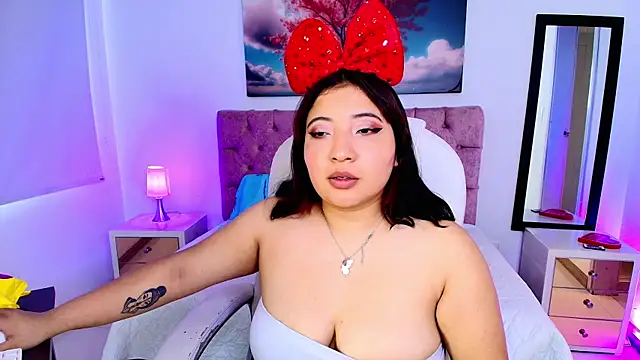 Emma monserrat online show from 6, 10, 2025