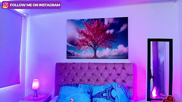 Emma monserrat online show from 8, 10, 2025