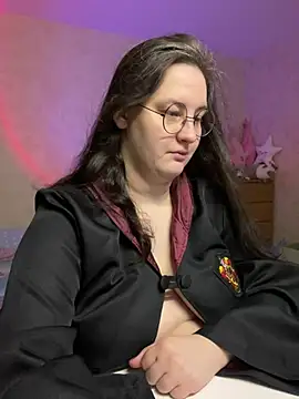 Snapshot of hungry1bunny chatting on 8, 3, 2025 hungry1bunny online show from 8, 3, 2025