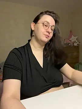 Snapshot of hungry1bunny chatting on 9, 11, 2025 hungry1bunny online show from 9, 11, 2025