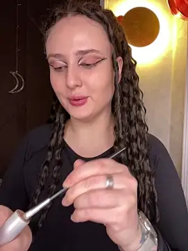 AnnaRichmond online show from 18, 2, 2025