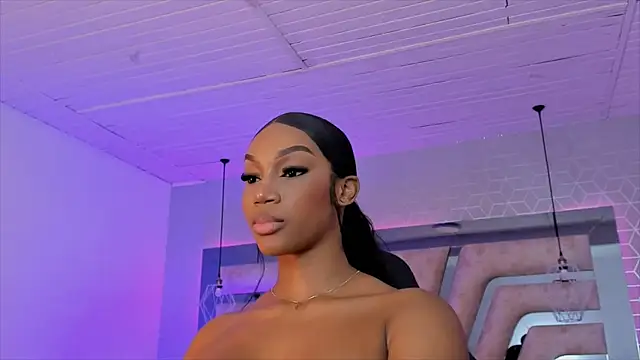 Snapshot of ChaynnaCooper chatting on 15, 12, 2024 ChaynnaCooper online show from 15, 12, 2024