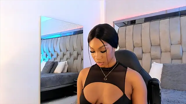 Snapshot of ChaynnaCooper chatting on 3, 2, 2025 ChaynnaCooper online show from 3, 2, 2025