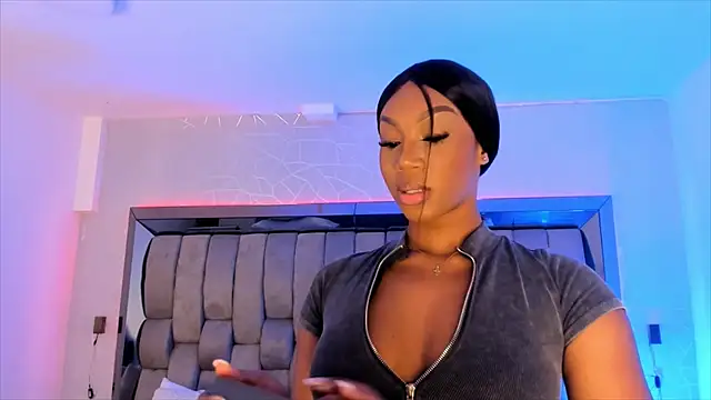 Snapshot of ChaynnaCooper chatting on 19, 2, 2025 ChaynnaCooper online show from 19, 2, 2025