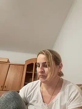 Malichkaanna30 online show from 28, 1, 2025