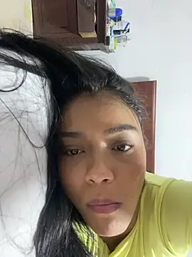 Snapshot of evely_coelloo chatting on 6, 1, 2025 evely coelloo online show from 6, 1, 2025