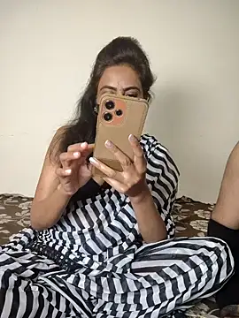 Raat ki rani  online show from 2, 1, 2025