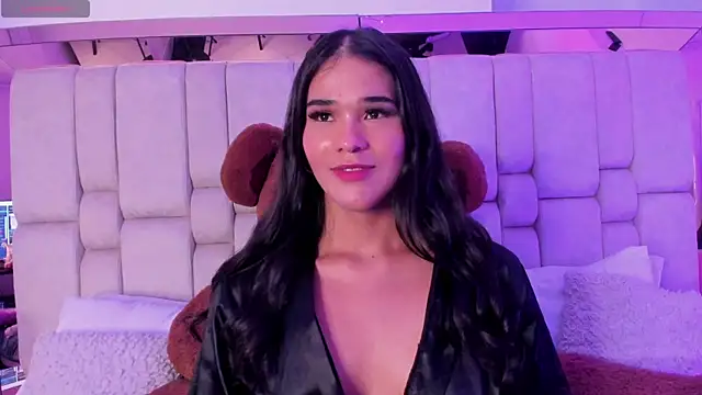 Isa Little Star online show from 15, 2, 2025