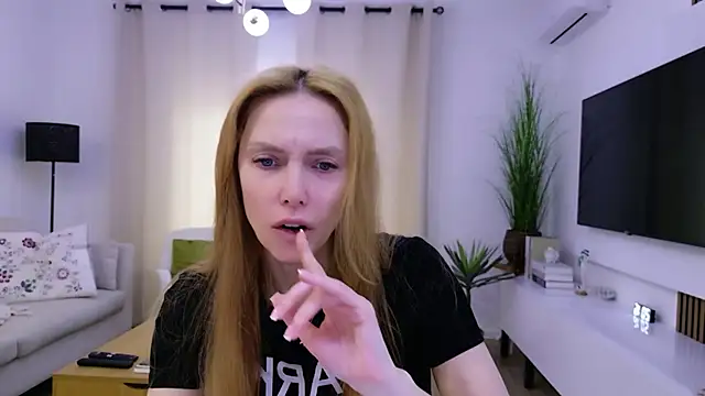 Snapshot of Love_Call chatting on 12, 6, 2026 Love Call online show from 12, 6, 2026