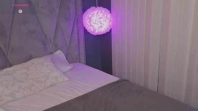 missy taylor  online show from 15, 10, 2025