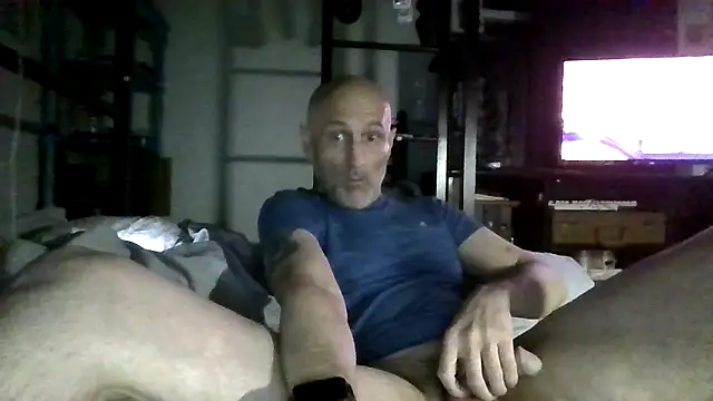 Snapshot of LayingRealism chatting on 6, 6, 2026 LayingRealism online show from 6, 6, 2026