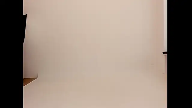 YourSuperModel online show from 23, 4, 2026