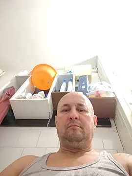 intx800 online show from 12, 10, 2025