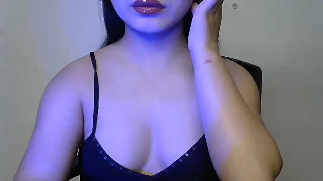 amrita2210 online show from 3, 6, 2026