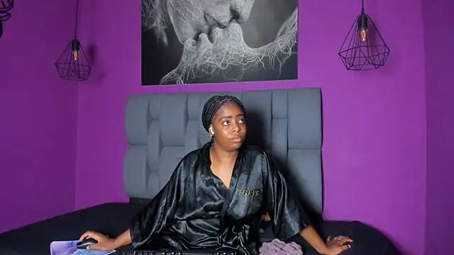 Snapshot of carlota_swan chatting on 25, 10, 2025 carlota swan online show from 25, 10, 2025