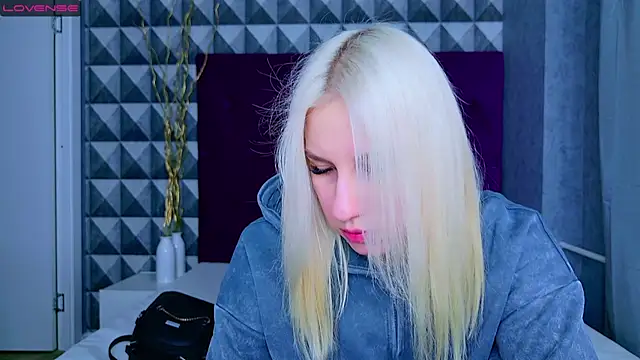 NellyStorm online show from 19, 2, 2025