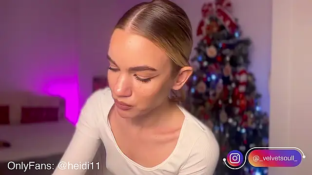 Heidi11 online show from 23, 12, 2024