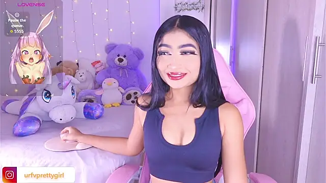 Snapshot of urfavprettygirl chatting on 13, 7, 2026 urfavprettygirl online show from 13, 7, 2026