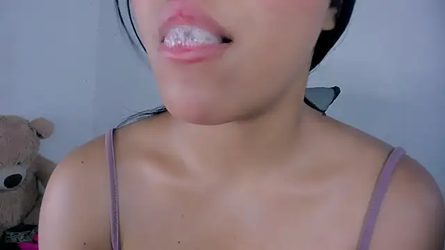 Snapshot of veky_saliva01 chatting on 24, 5, 2026 veky saliva01 online show from 24, 5, 2026