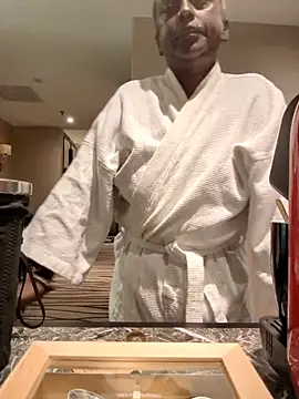 mamakarma1403 online show from 19, 4, 2026