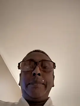 mamakarma1403 online show from 19, 4, 2026