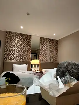 mamakarma1403 online show from 21, 4, 2026