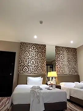 mamakarma1403 online show from 27, 4, 2026