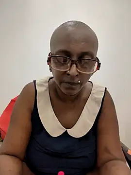 Snapshot of mamakarma1403 chatting on 19, 5, 2026 mamakarma1403 online show from 19, 5, 2026