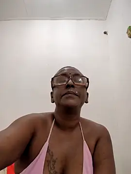 Snapshot of mamakarma1403 chatting on 30, 5, 2026 mamakarma1403 online show from 30, 5, 2026