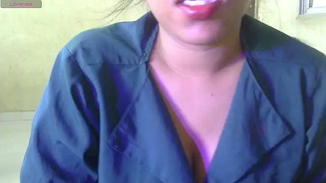 Preeti-Sexy online show from 22, 6, 2026