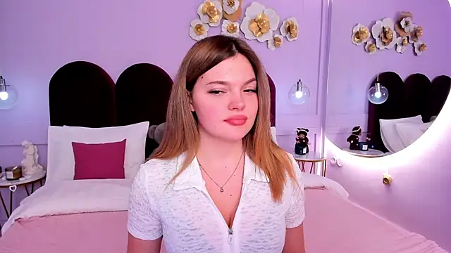 ZaraBloom online show from 30, 1, 2025