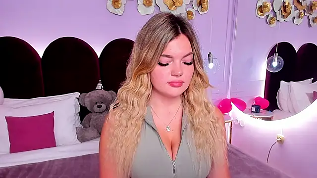 ZaraBloom online show from 18, 11, 2025