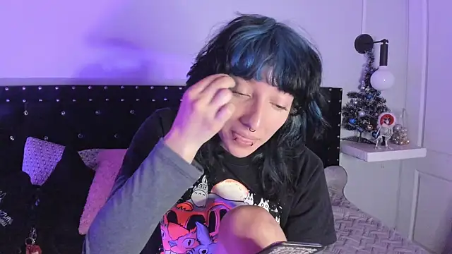 Ghosty Doll online show from 19, 12, 2025