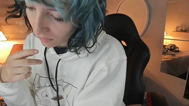 Ghosty Doll online show from 5, 6, 2026