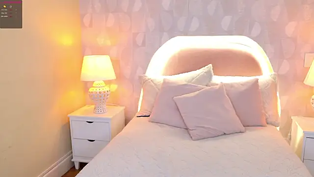 Snapshot of april_rousse chatting on 7, 3, 2025 april rousse online show from 7, 3, 2025