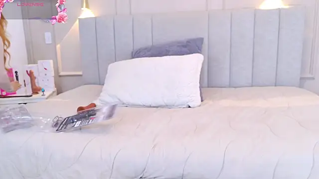 Snapshot of april_rousse chatting on 16, 10, 2025 april rousse online show from 16, 10, 2025