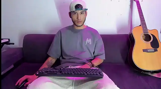 Henrikk senn online show from 12, 12, 2024