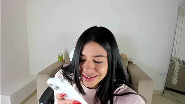 Snapshot of Charlotte_cowell_sub1_ chatting on 12, 2, 2025 Charlotte cowell sub1 online show from 12, 2, 2025