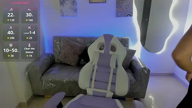 Snapshot of Charlotte_cowell_sub1_ chatting on 8, 9, 2025 Charlotte cowell sub1 online show from 8, 9, 2025