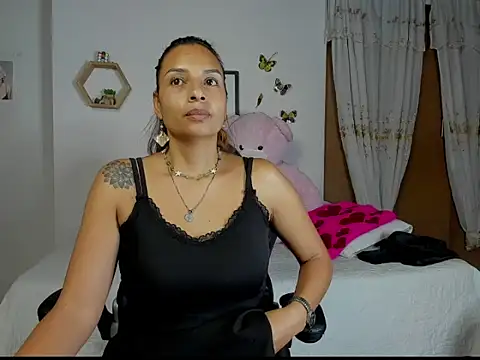 mykaelahoney online show from 22, 11, 2025