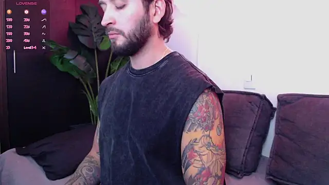 Snapshot of marco_allison43 chatting on 16, 10, 2025 marco allison43 online show from 16, 10, 2025