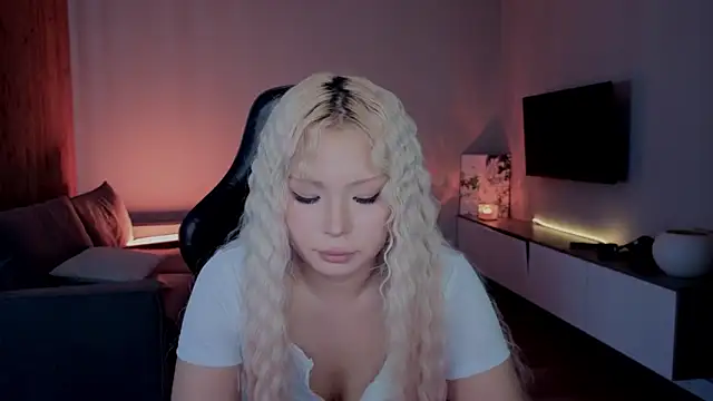 RileyMee online show from 14, 4, 2026