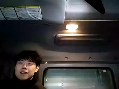 whitebriefboy online show from 2, 2, 2025