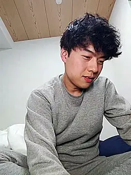 whitebriefboy online show from 27, 2, 2025